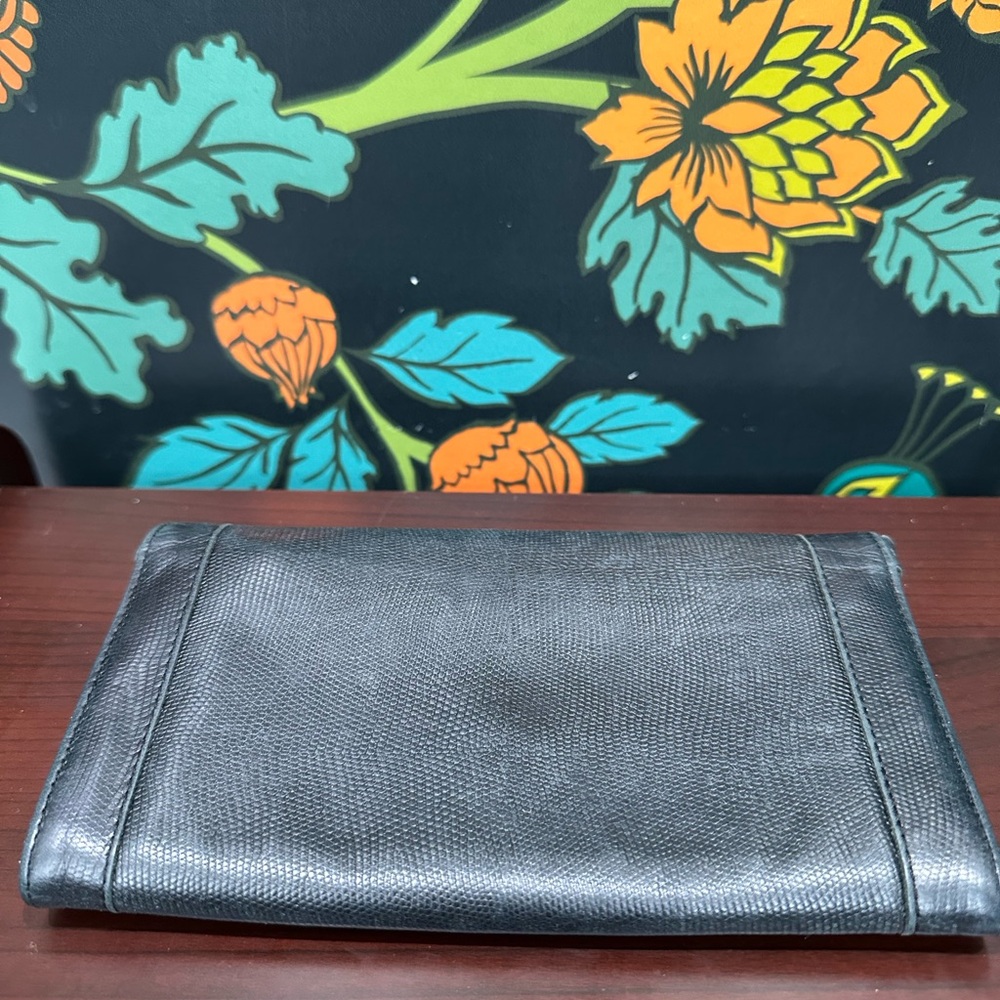 See by Chloé Black Scalloped Leather Continental Wallet - Picture 6 of 9